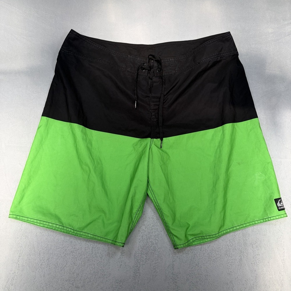 Quicksilver Swim Trunks Shorts Men's Size 40 Two Colors Black /green